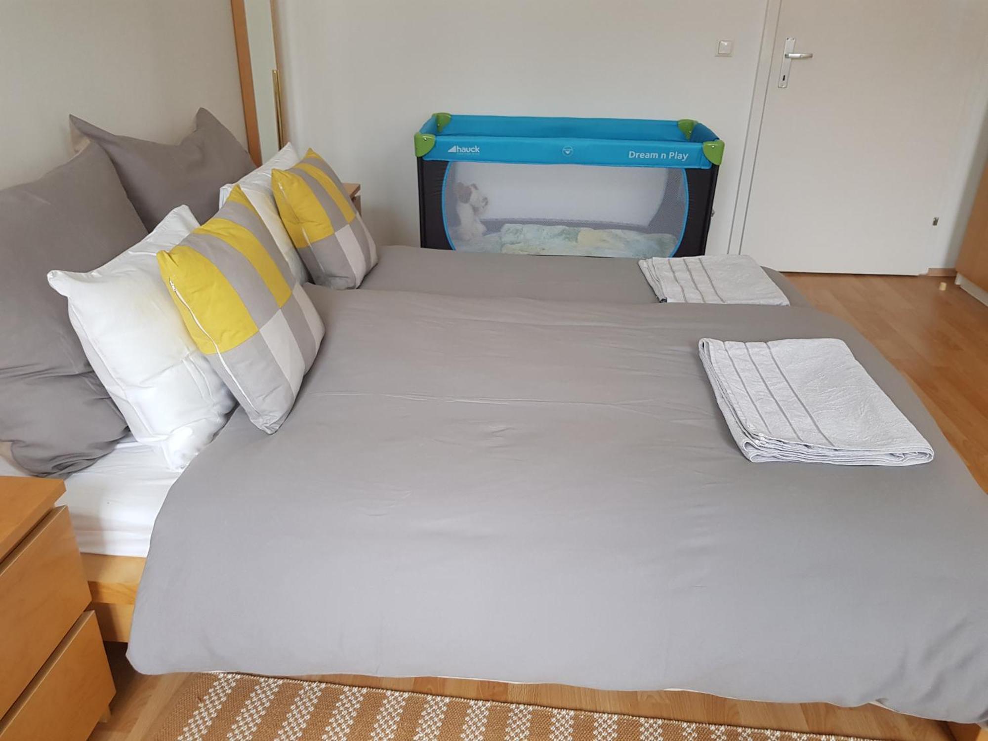 Schubert Park Apartment Near Volksopera Виена Екстериор снимка